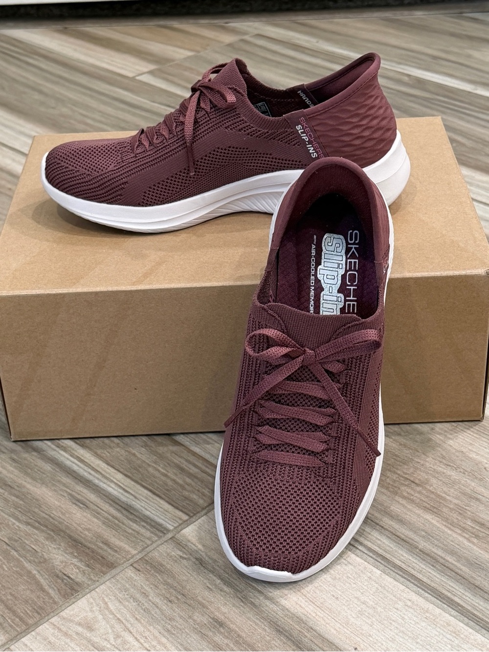 Women’s Skechers Slip-ins Ultra Flex 4.0 Sneakers Size 6